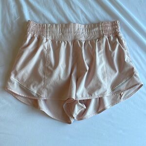 Lululemon hotty hot shorts size 6 high rise